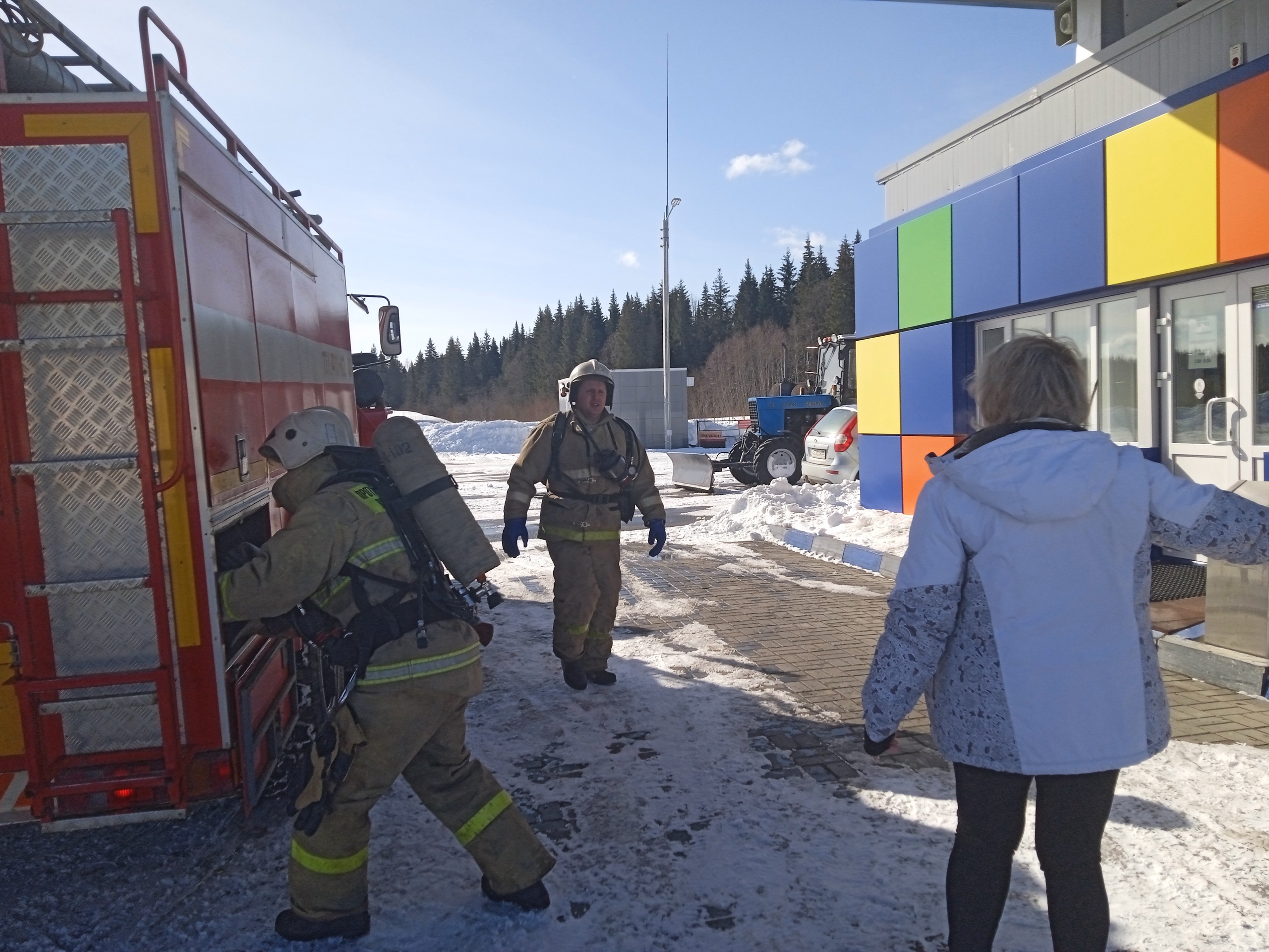 Погода в красавино в великоустюгском районе. Пожарная часть. Пожарная сигнализация автозаправочных станций. Пожарный № 2.